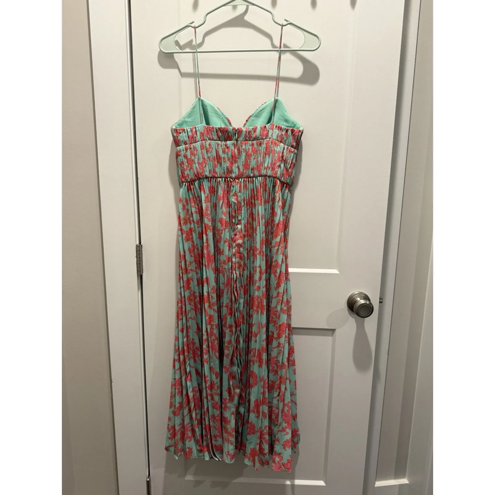 AMUR Beckett Midi Pleated Dress in Miami Sky Botanical Rainforest size 4 - Image 7