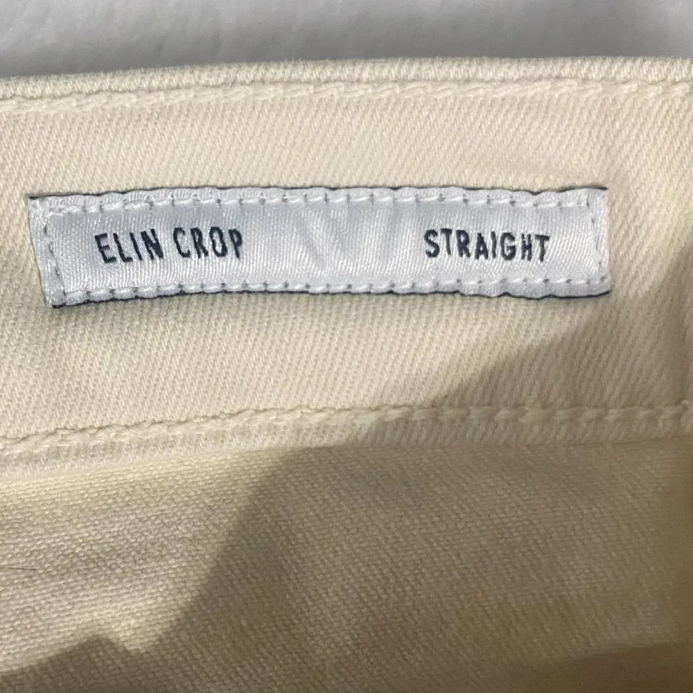 Cream Cropped Straight Leg Jeans - Image 11