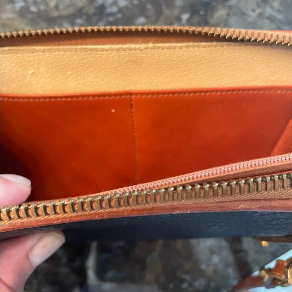 Dooney & Bourke vintage black belt pebbled leather convertible crossbody bag - Image 13