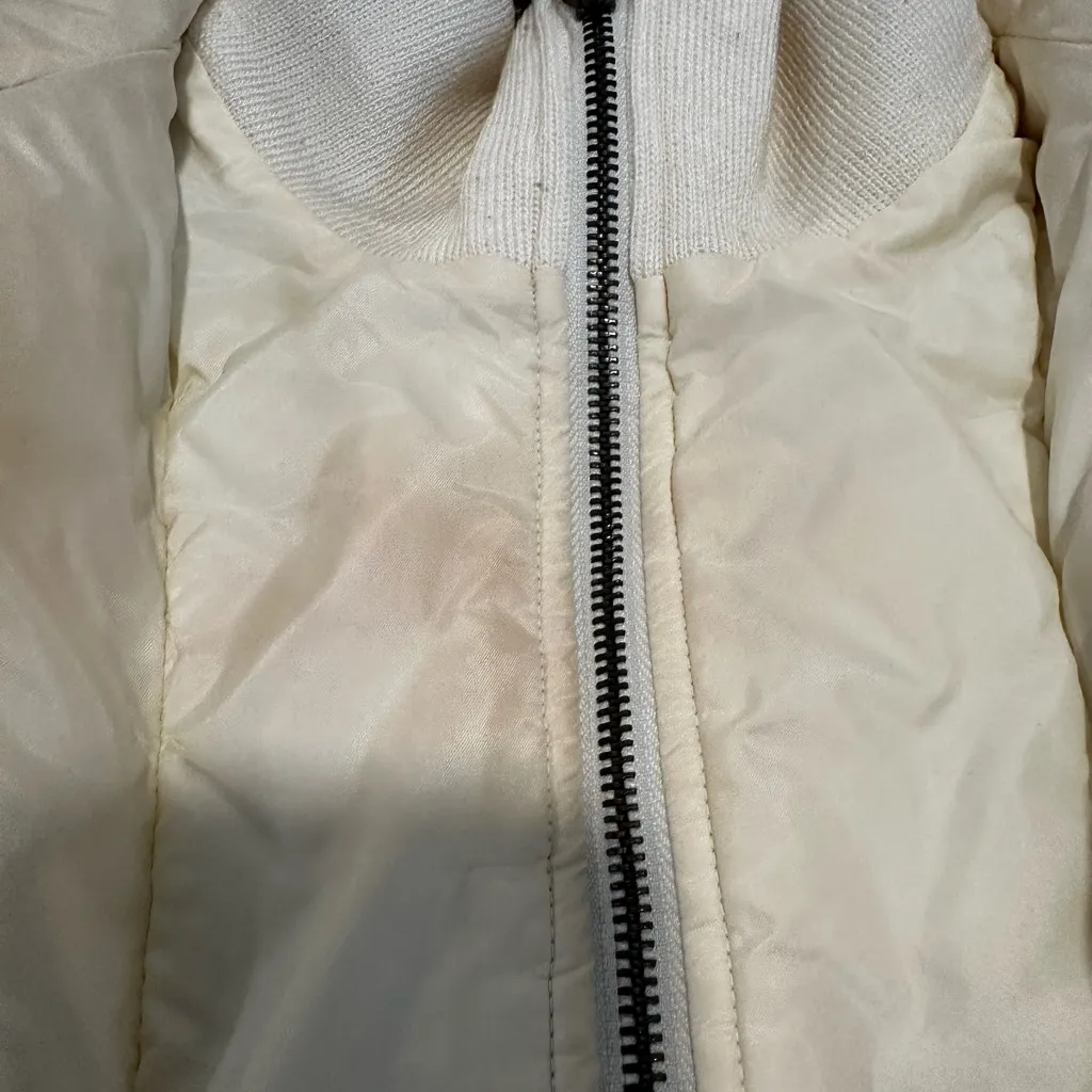 VTG Y2K Def Jam University ‘84 Women’s Sz: XL Cream Full Zip PufferJacket. - Image 7