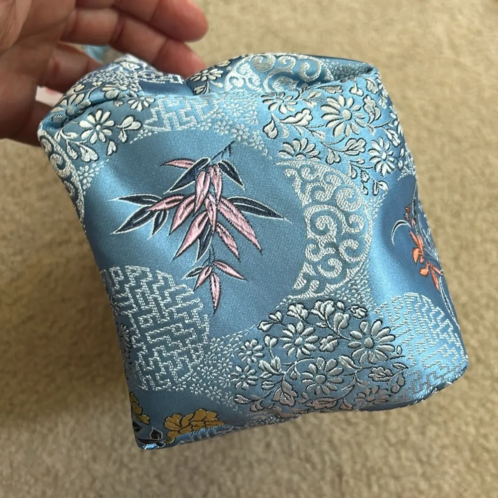 Gigi Chicago Blue Satin Floral Print Drawstring Bag NWT - Image 8