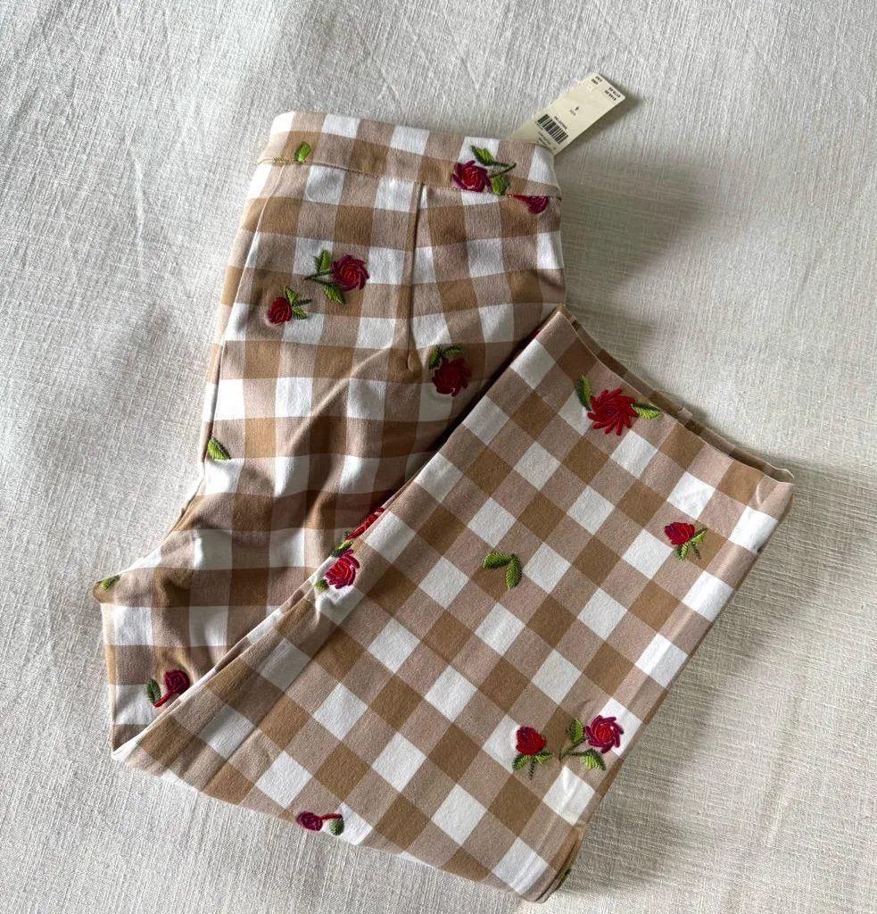 Maeve Gingham Floral Embroidered Capri Pants NWT - size 4 - Image 6