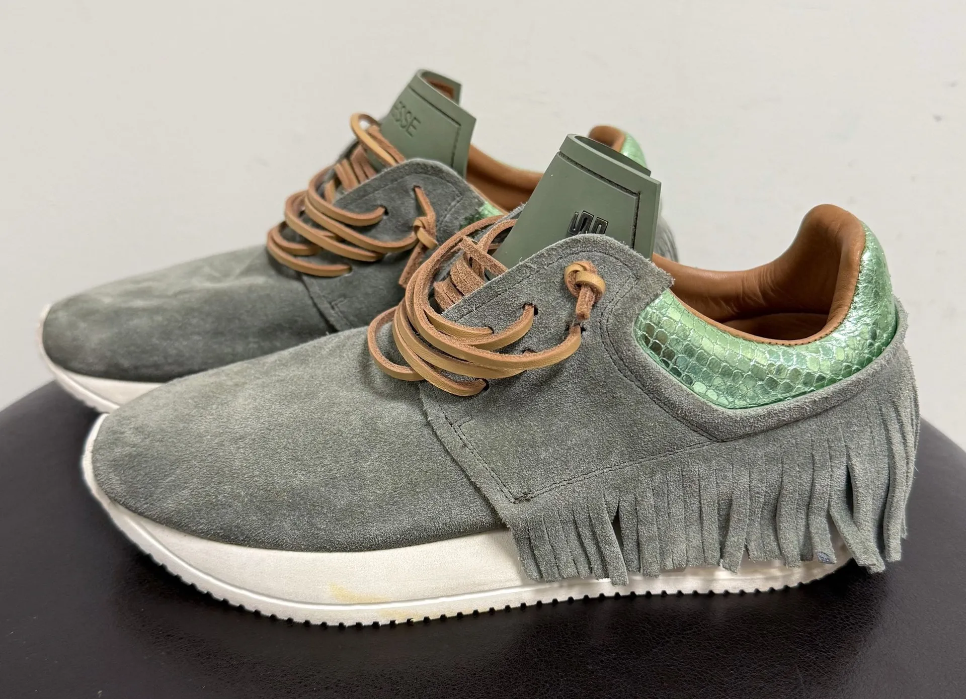 Esse Ut Esse Green Suede Fringe Metallic Snakeskin Pattern Sneakers 38 7.5 - Image 1