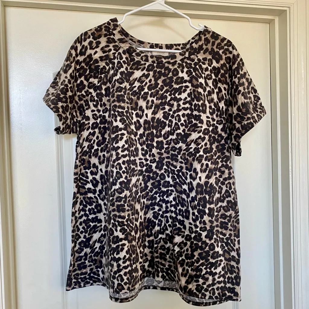 Adorable OBBI animal print top! Super soft material, in brand new condition!🖤🤎 Black Size 1X - Image 8