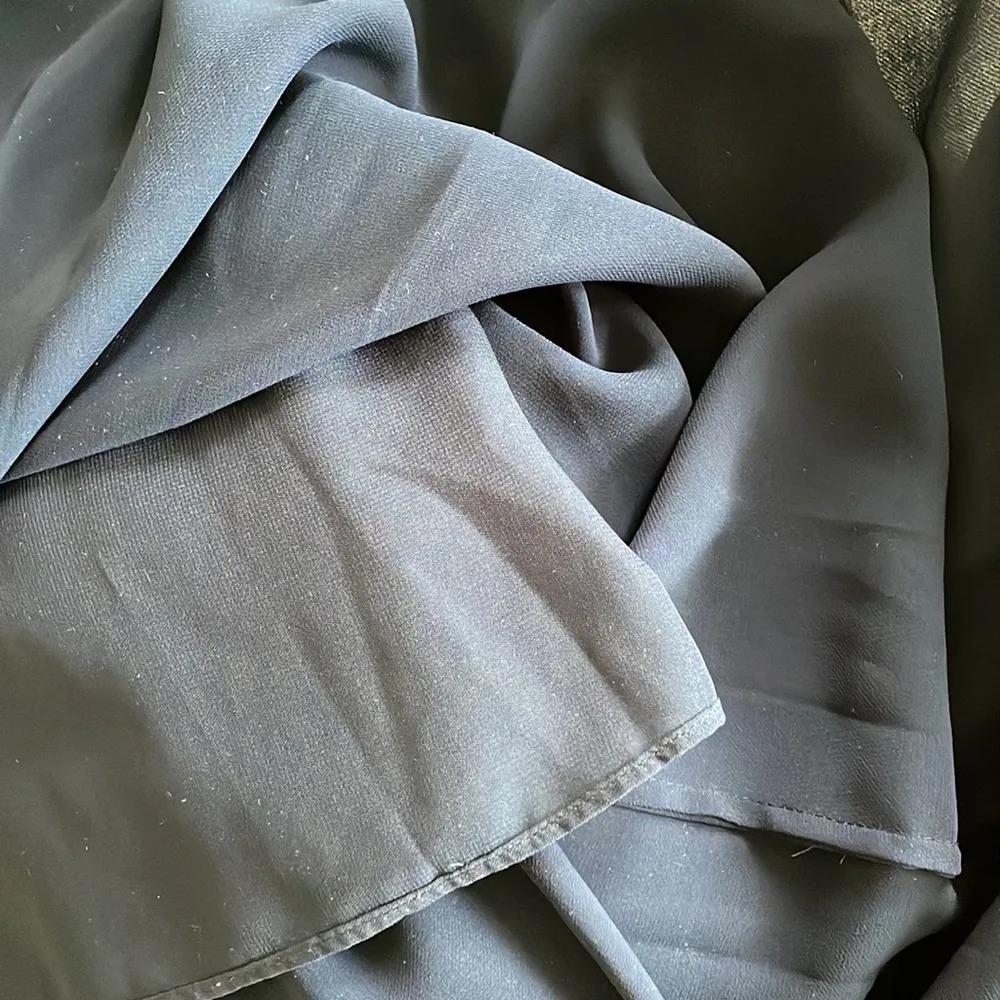 Banana Republic beautiful dark navy chiffon maxi skirt - Image 8