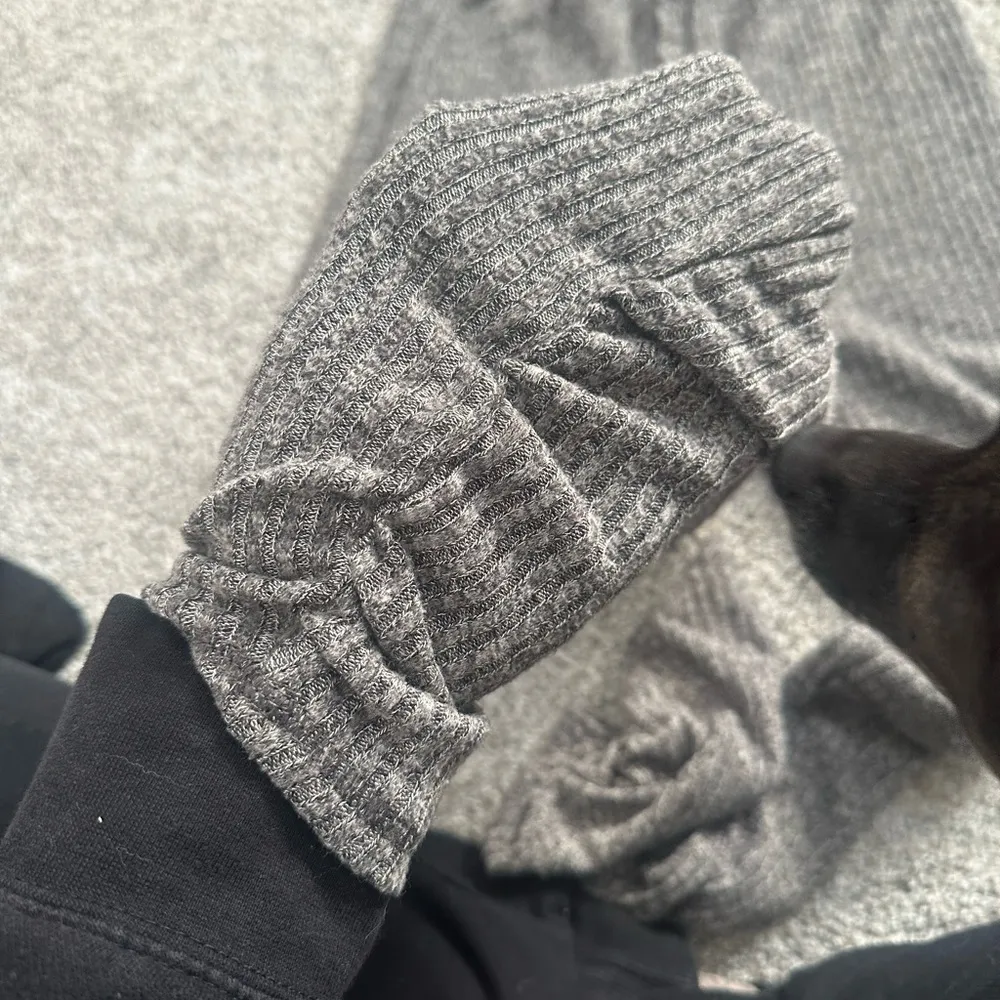 Aerie Gray Knit Leggings - Image 3