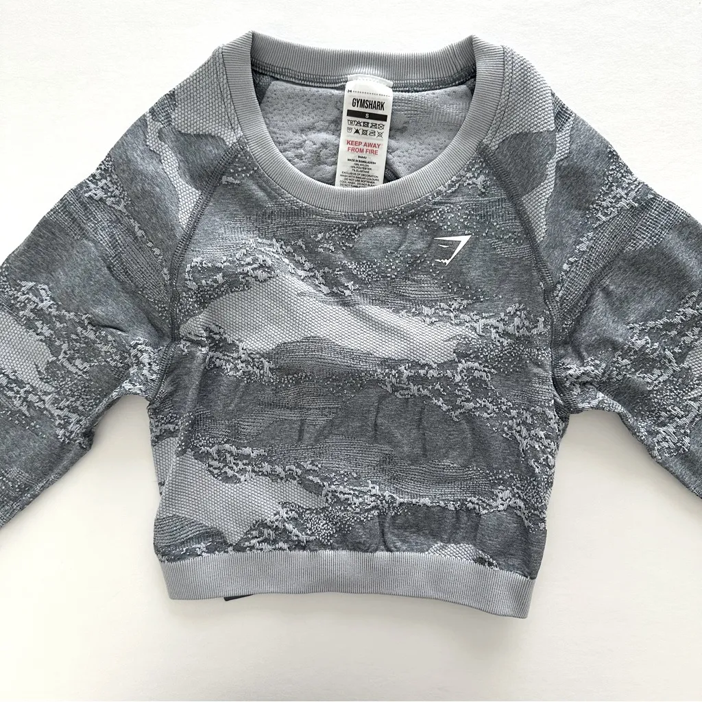 Gymshark Vital Seamless Shorts & Adapt Camo Seamless Lace Up Back Top Set - Image 5