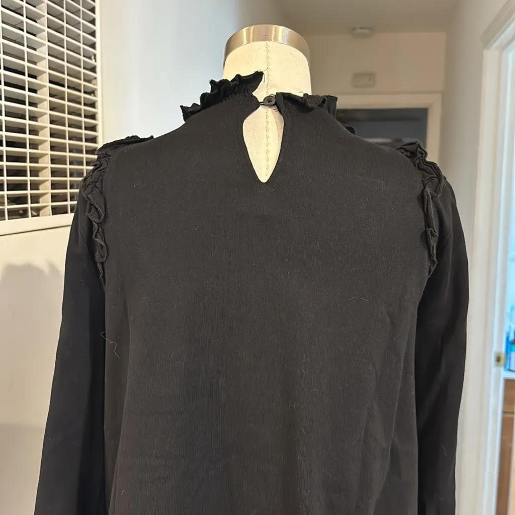 Embroidered 3/4 sleeve top - Image 3