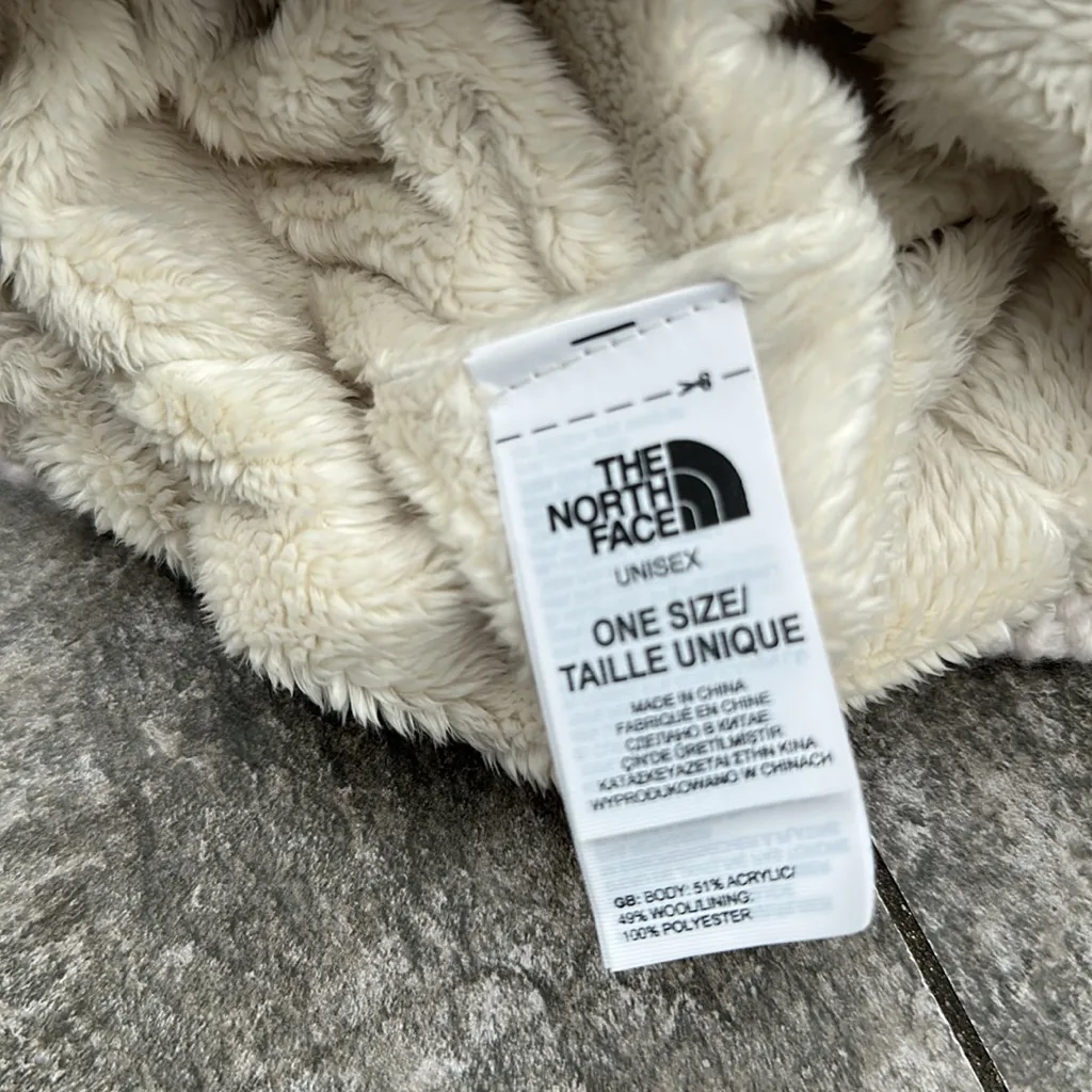 The North Face Never worn ,  beanie with wool blend lining - Image 5