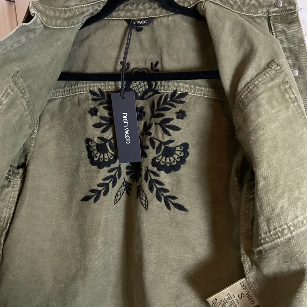 Driftwood Olive Green denim-bohemian Embroidered Women's Jacket size small NWT - Image 6