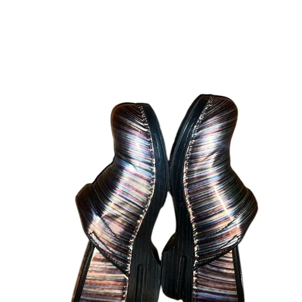 Dansko Striped Slip-On Shoes 39 - Image 4