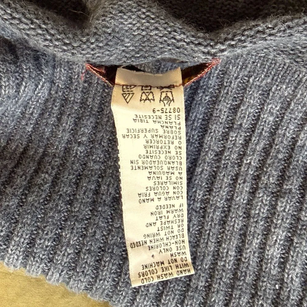 Cozy Multicolor Zip-Up Cardigan - Image 5