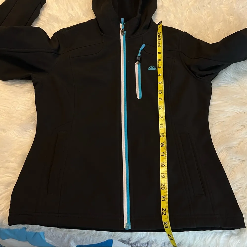 Snozu Performance Jacket with Hood Woman’s Size Small Fitted Lightweight Black - Image 9