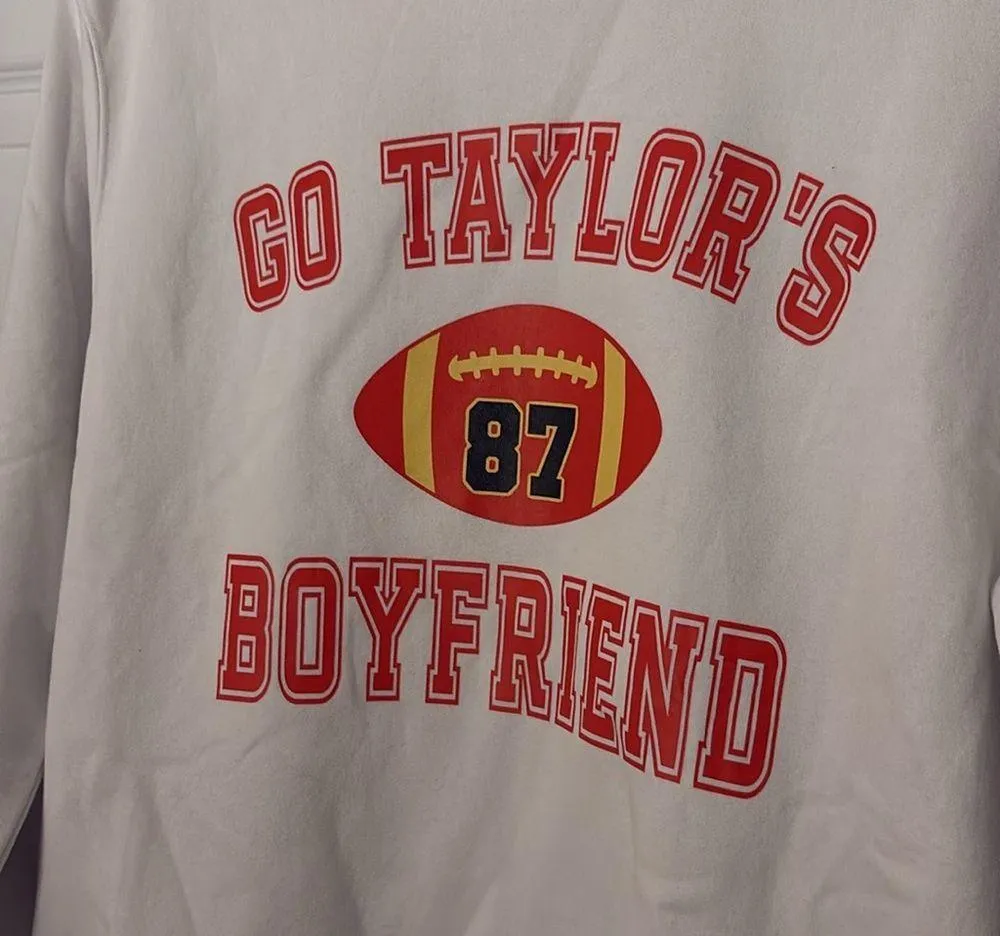 Go Taylor’s Boyfriend Travis Kelce 87 White Sweatshirt Size Medium - Image 2