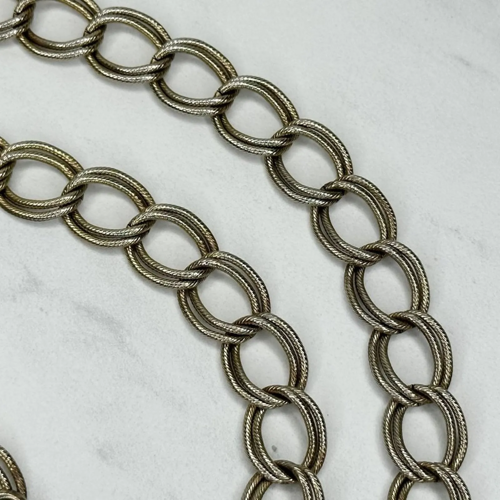 Gold Tone Textured Chain Link Belt Double Hook One Size Y2K ✨ - Image 3
