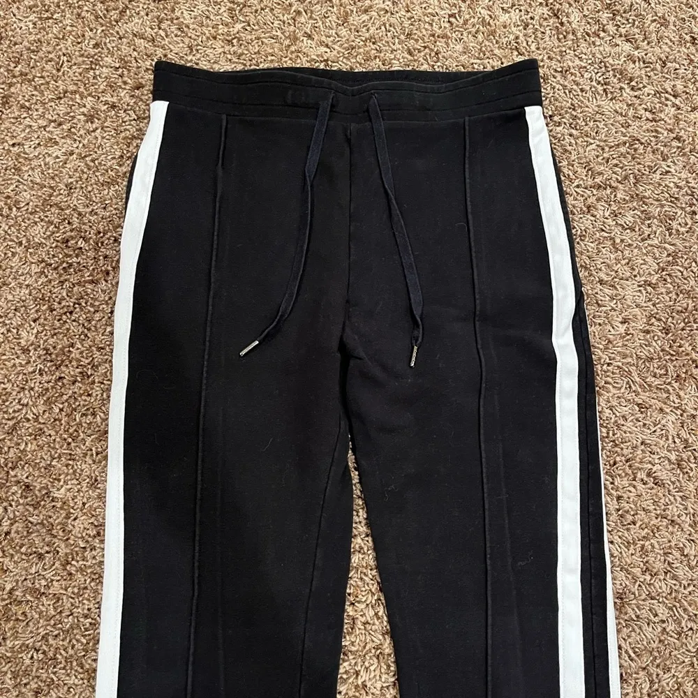 BB Dakota Stay On Track Cropped Sweatpants - Image 5