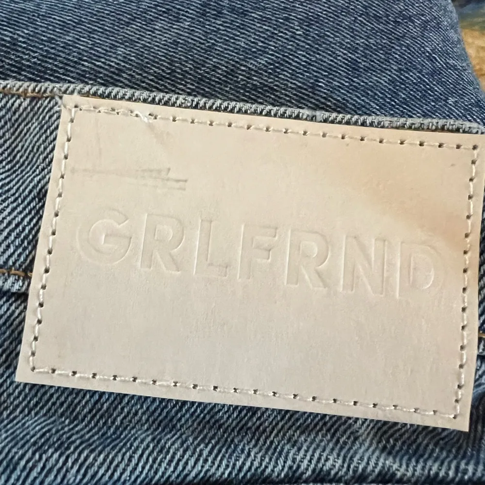GRLFRND Courtney Low Rise Loose Boot Jeans Blue Denim High Bridge NWT Size 31 - Image 4