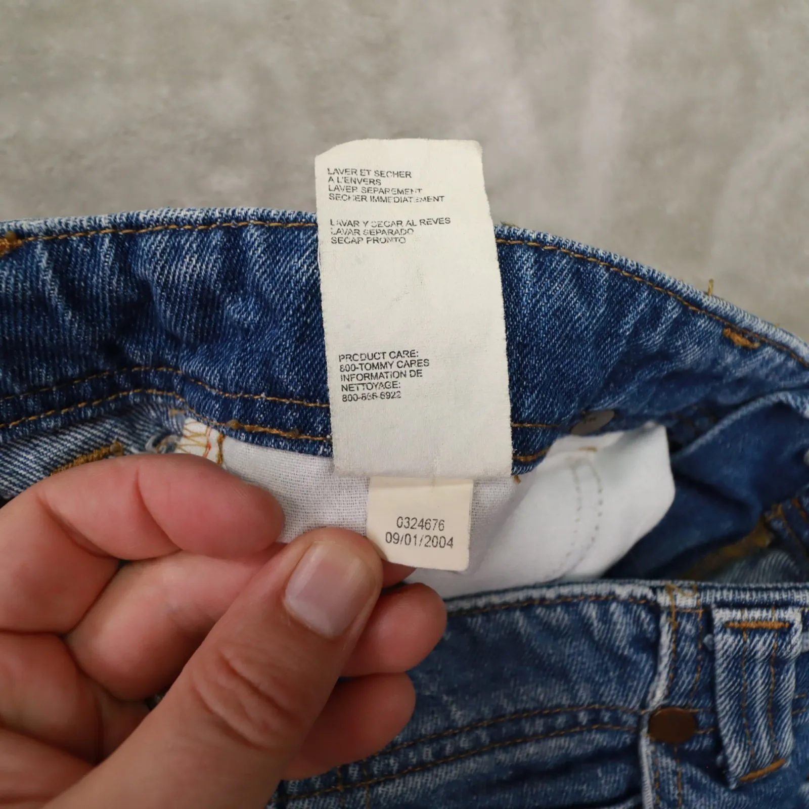 Tommy Hilfiger Vintage Y2k Hipster Flare Medium Wash Denim Jeans Women's size 6 - Image 11