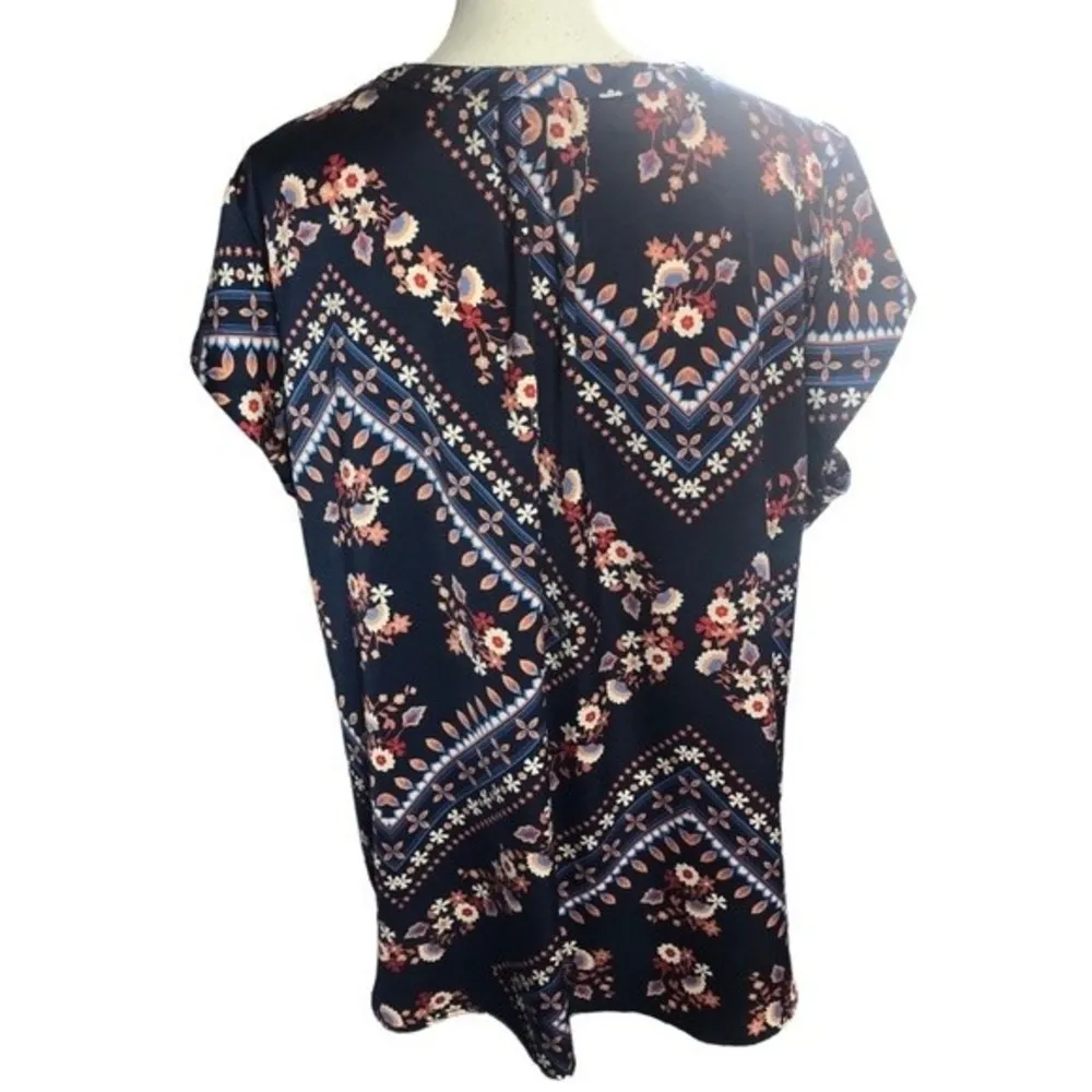 Liz Claiborne Satin Floral Print Short Sleeve Blouse - Image 91