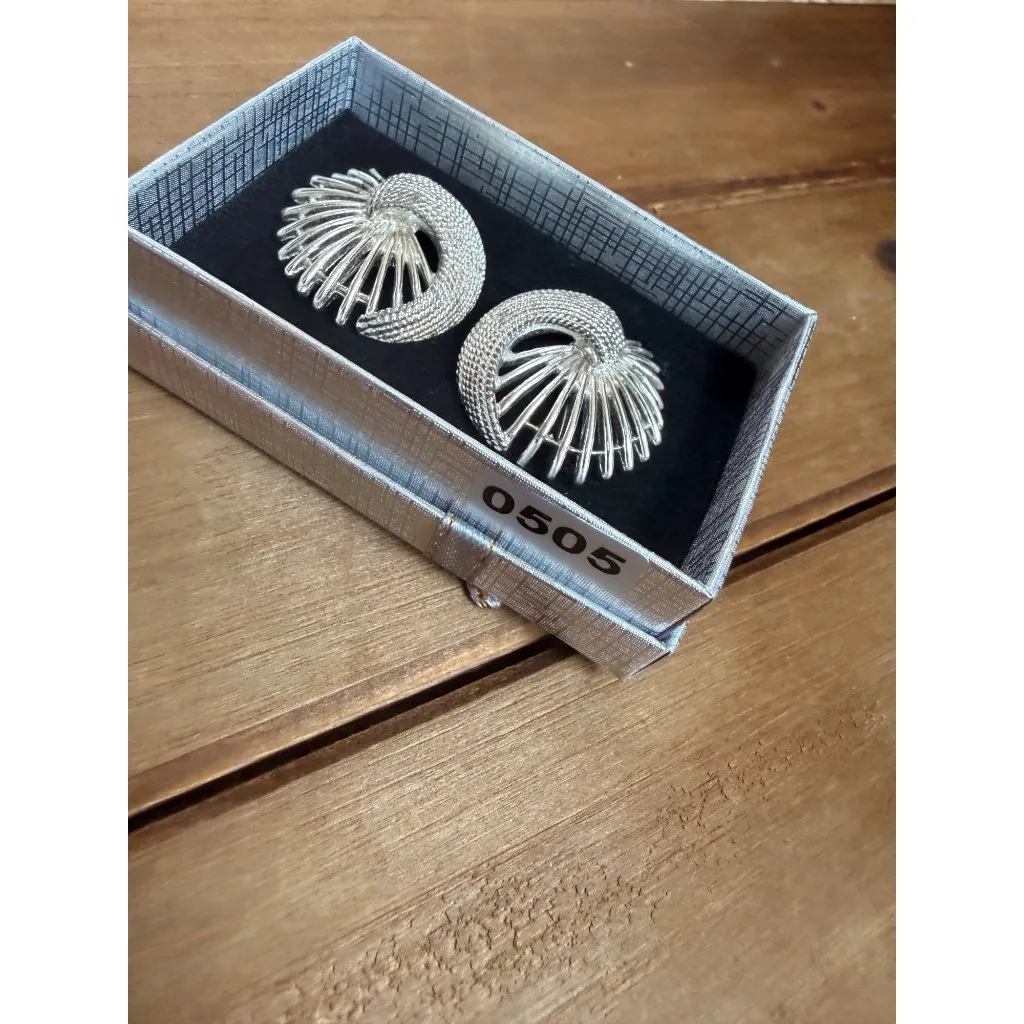 Silver Spiral Clip - Image 6