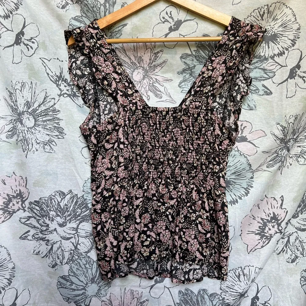 💐Old Navy Floral Pattern Dressy Top💐 - Image 2