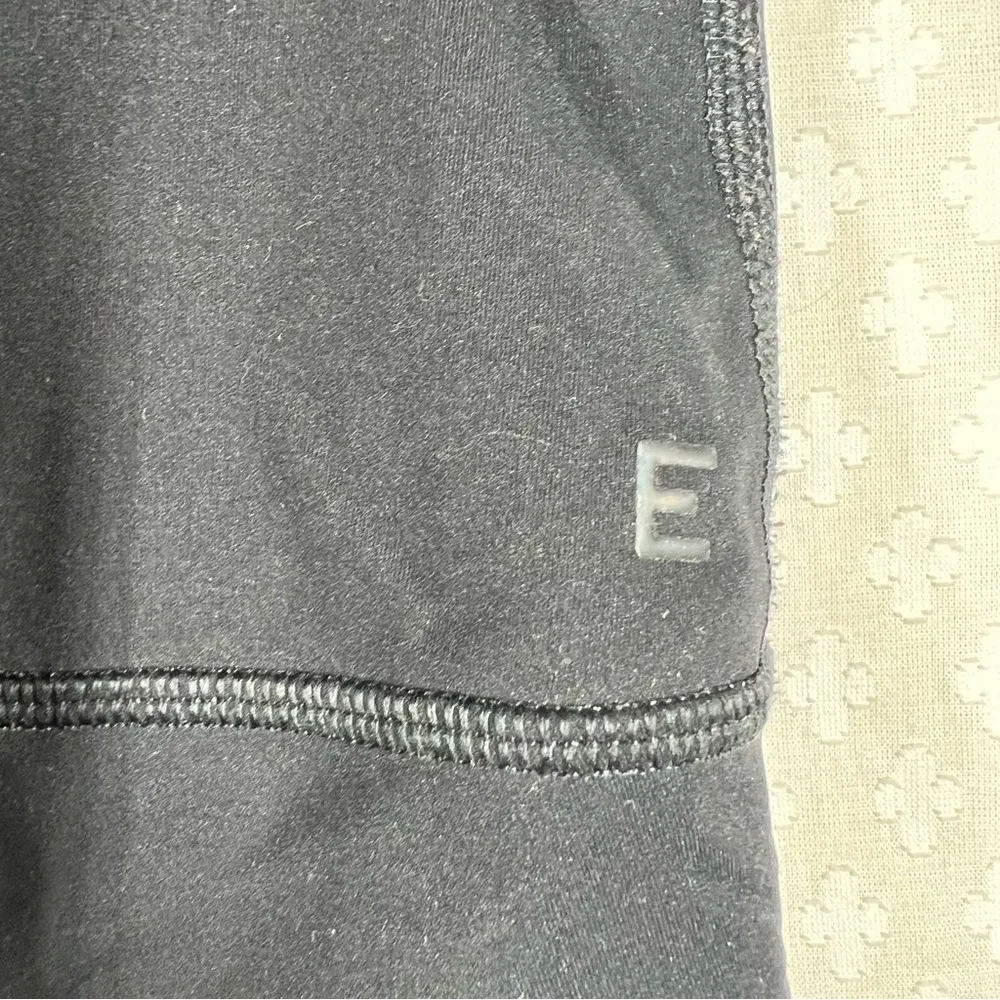 Everlane‎ Black Perform High Rise Crop Leggings - Image 4