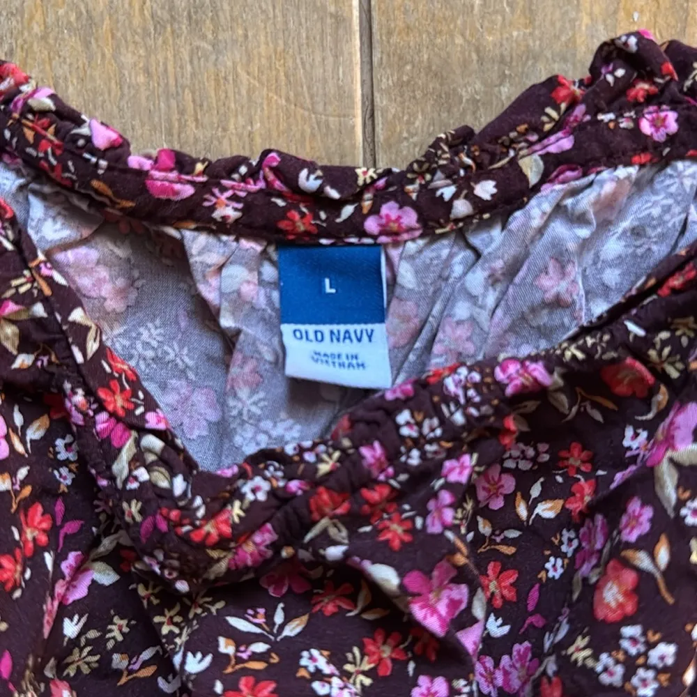 Old Navy Floral Tank Top - Burgundy and Pink Large - Image 2