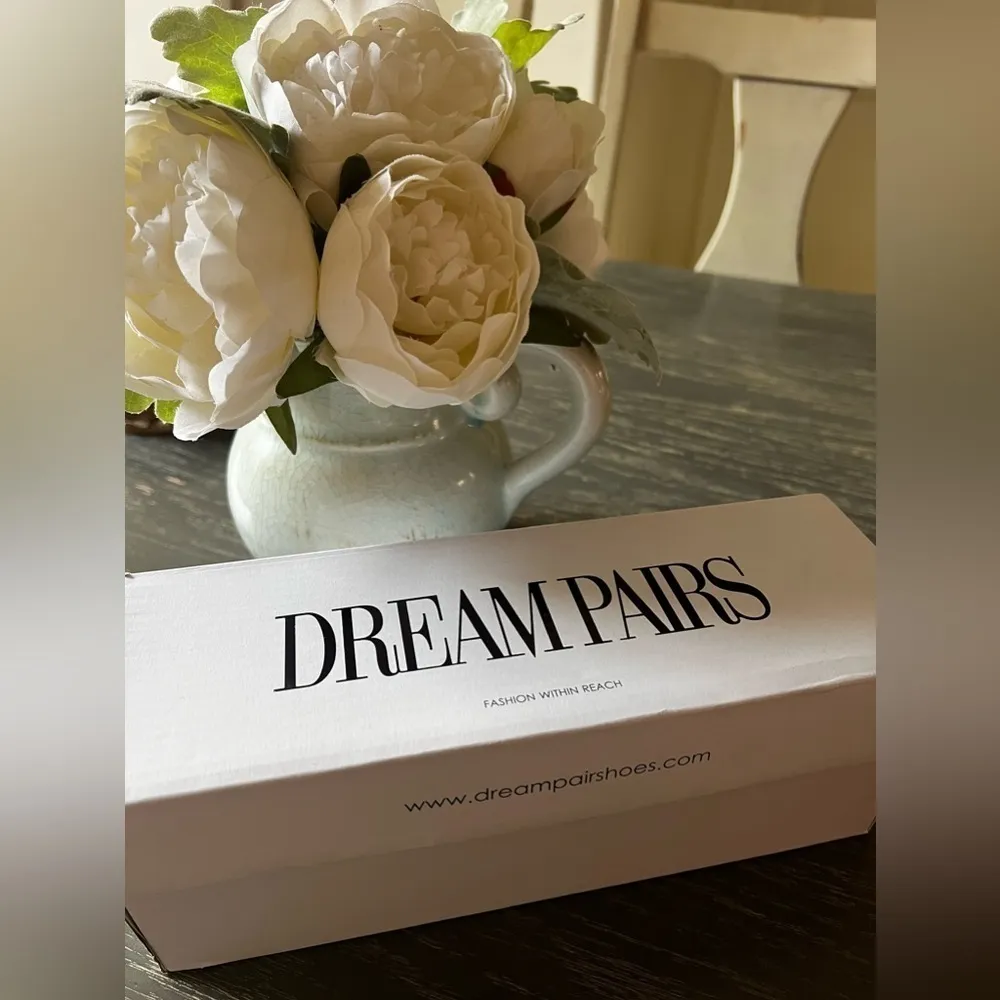 Cut-out Strap Light Sole Slide Sandals sz 7 - Image 2