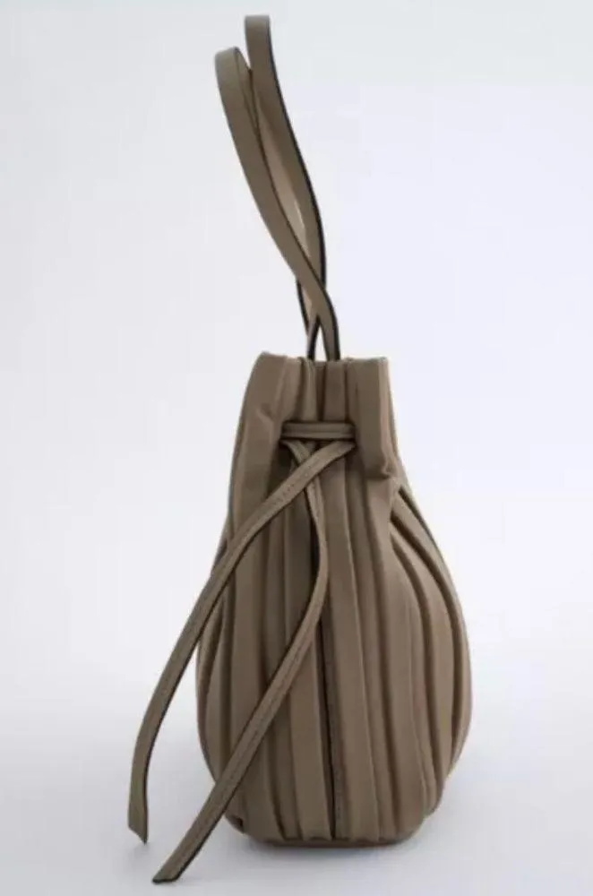 NWOT ZARA Pleated Bucket Hat - Image 3