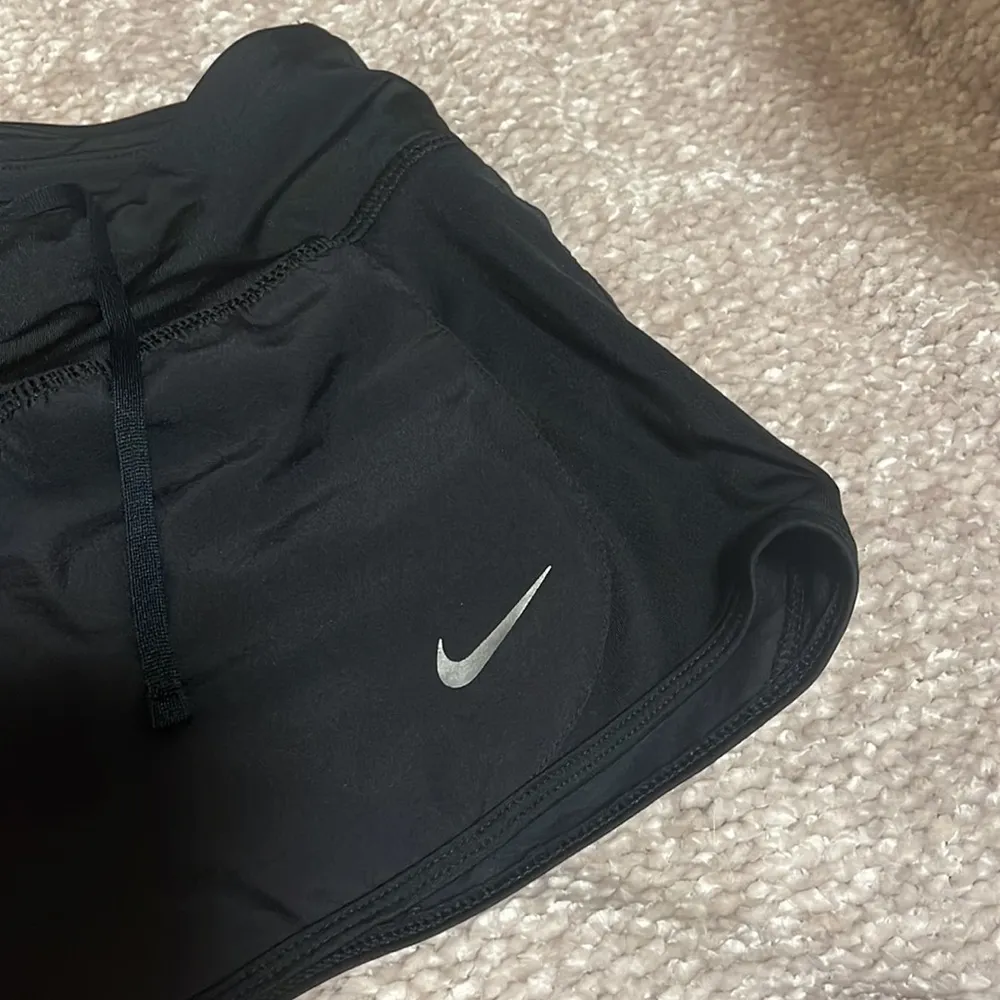 Black nike shorts - Image 2