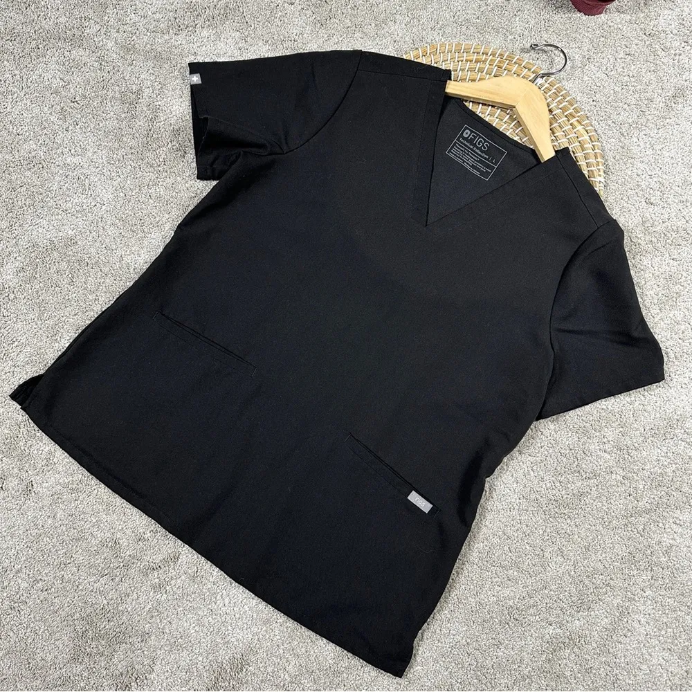 Figs Women’s Casma Three-Pocket Scrub Top Shortsleeve in Black Size L - Image 3