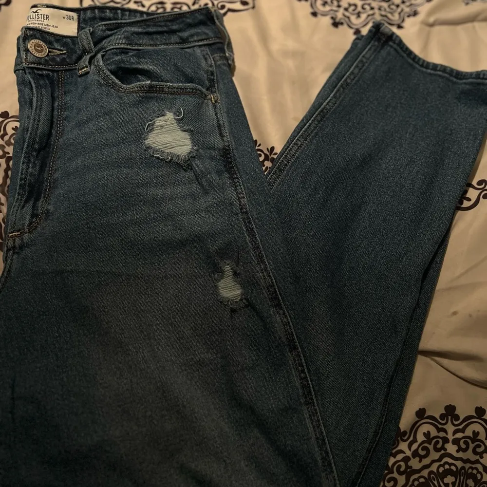 Hollister Mom Jeans - Size 10R - Image 4