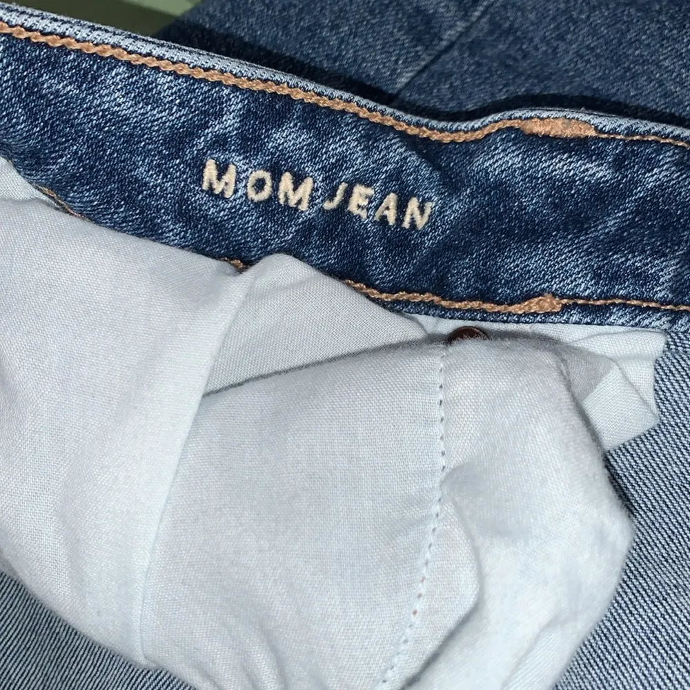 American Eagle Mom Jeans - Image 6