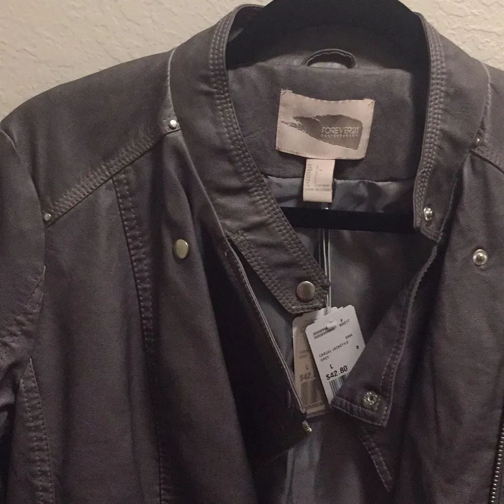 NWT Forever 21 faux leather jacket. - Image 6