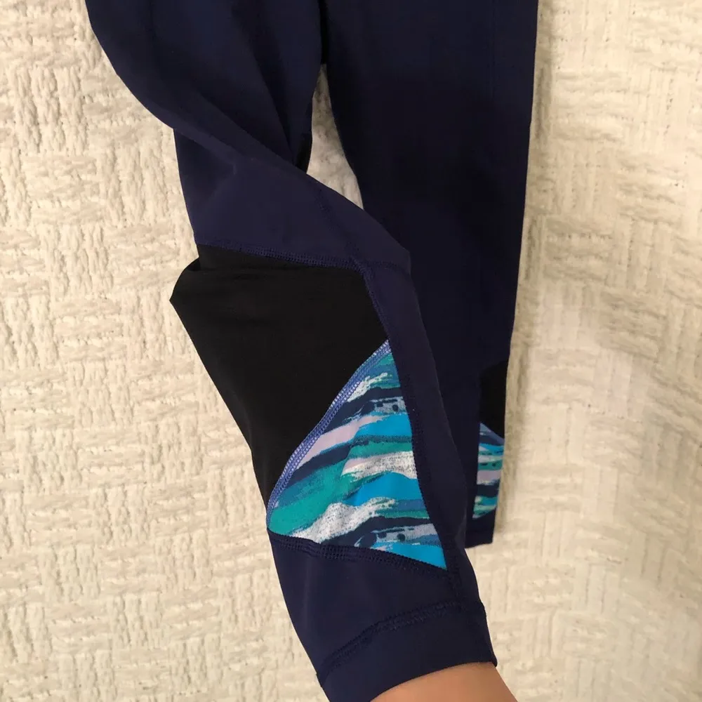 Lululemon Pace Rival Crops Blue Cropped Leggings 6 Small - Image 8