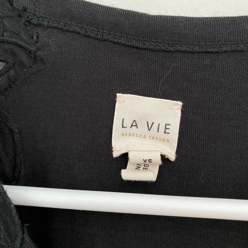 Rebecca Taylor La Vie Black Lasercut Lace Cap Sleeve Blouse Size XS - Image 4