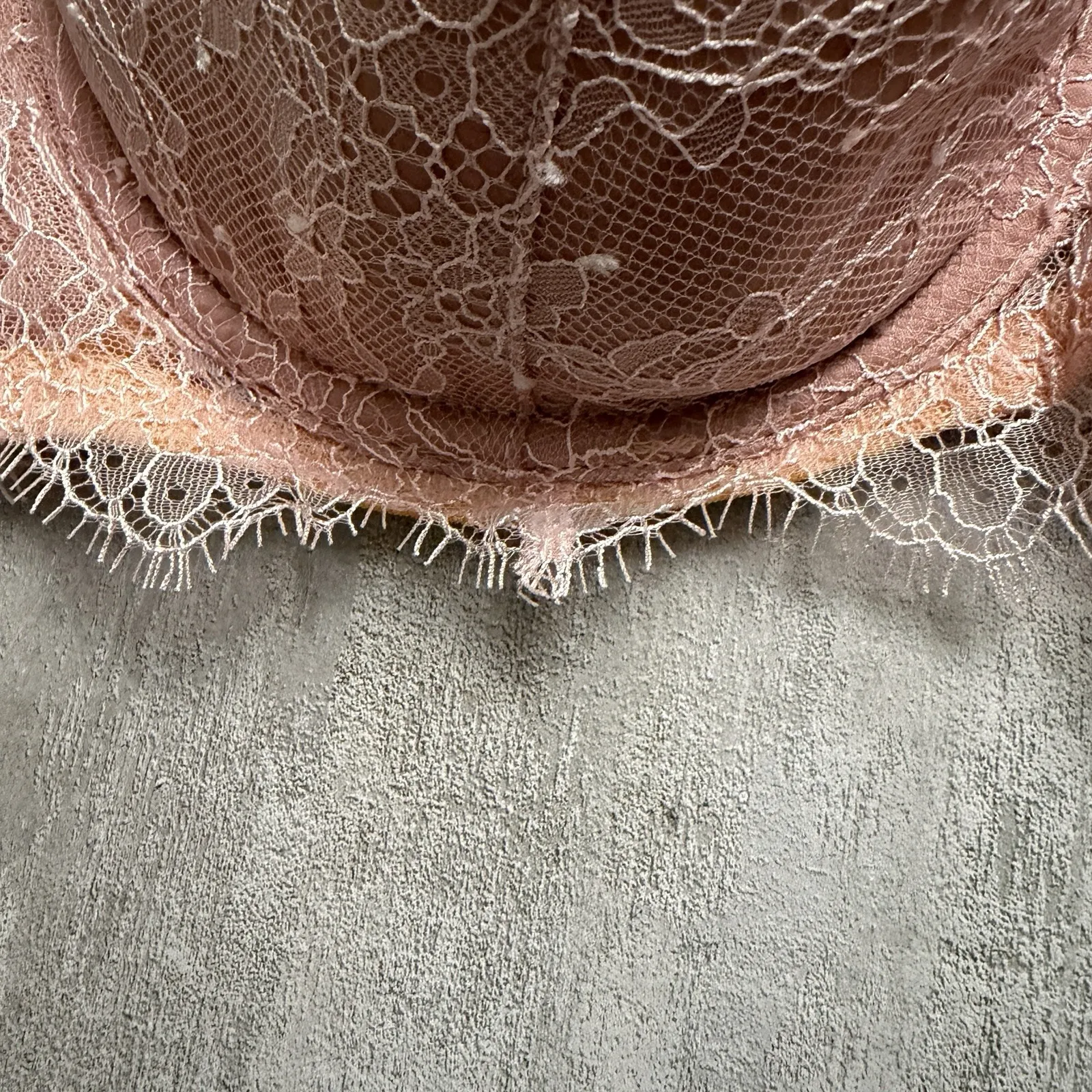 Victoria's Secret‎ Bra Size 32DD Lined Plunge Pink Lace Yellow Mustard Straps - Image 5