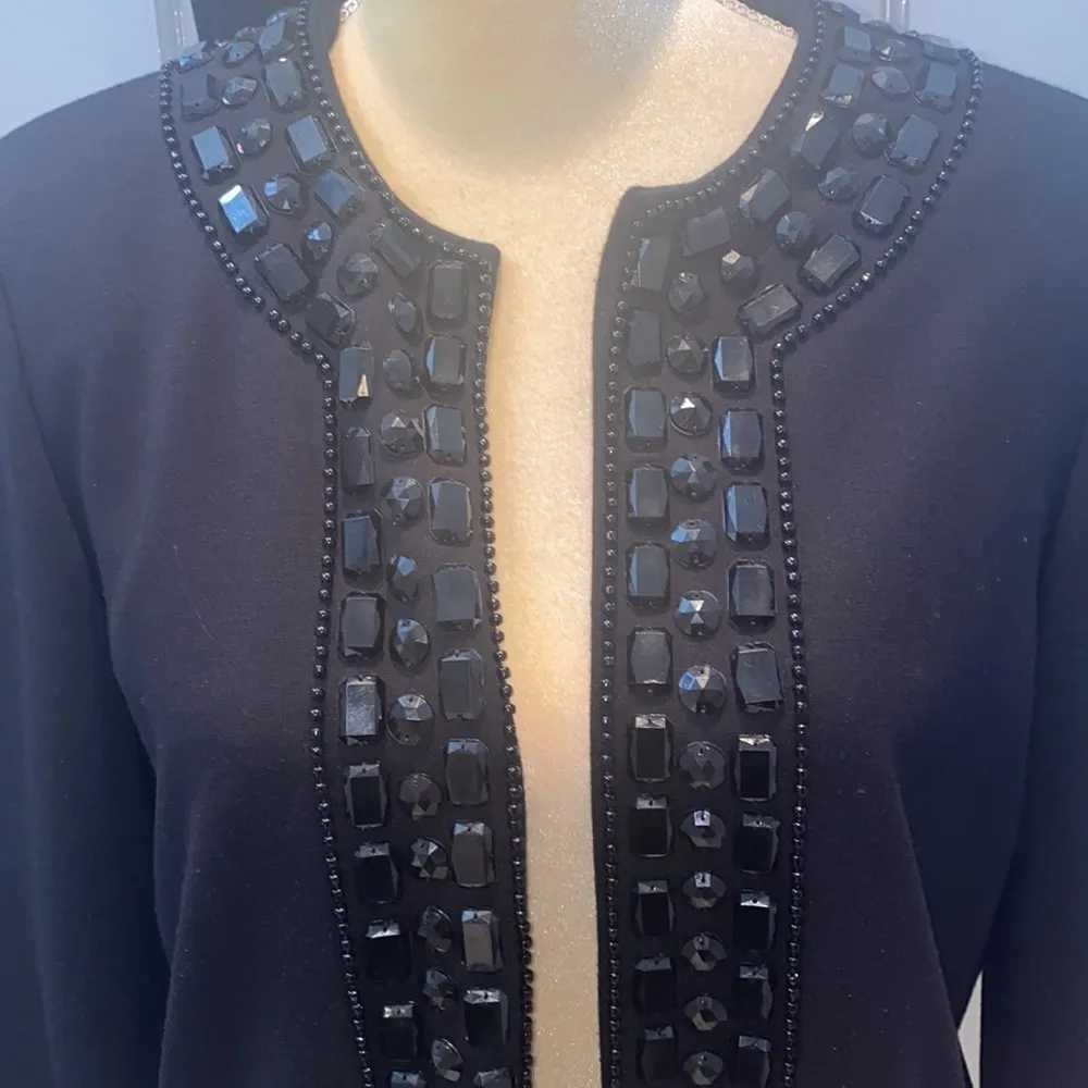 Neiman Marcus black beaded Jacket and Pant suit. Size Medium. - Image 2