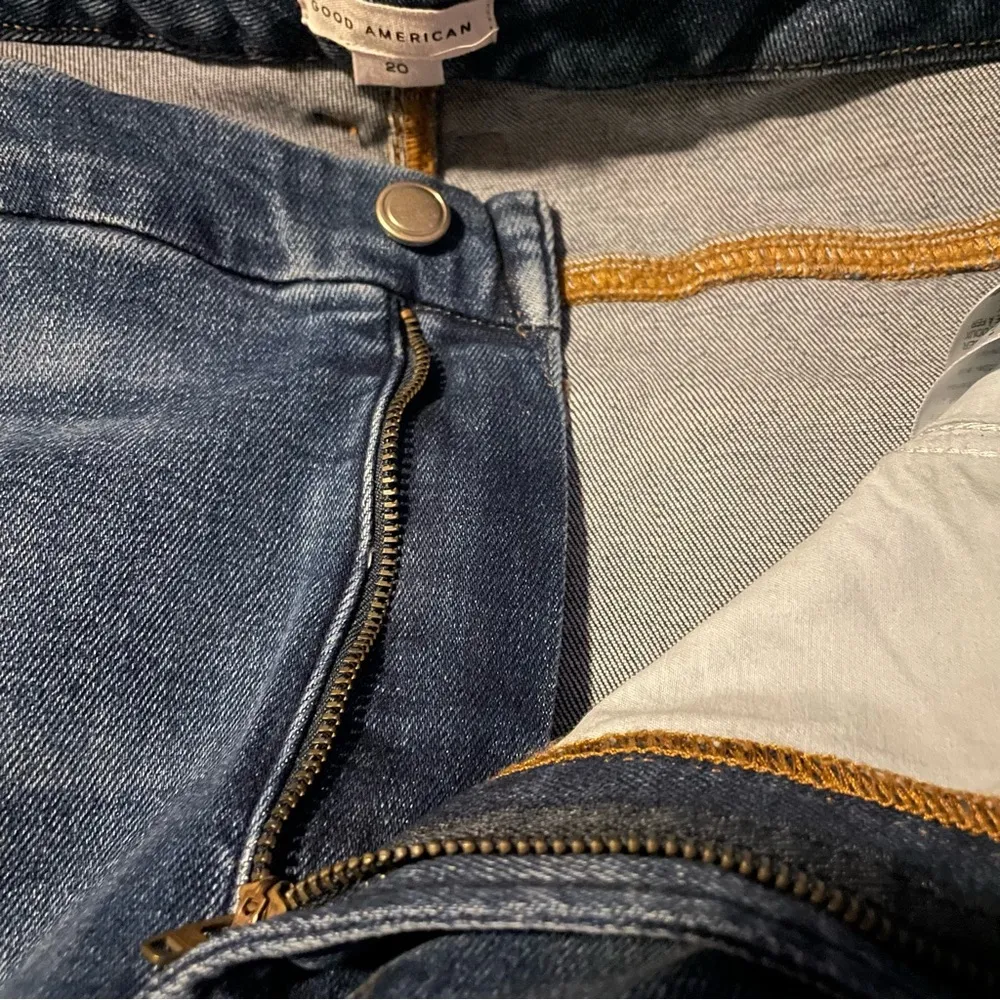 NWT Good American Women’s Jeans Denim Blue Skinny Stretch Frayed Cut Hem Size 20 - Image 9