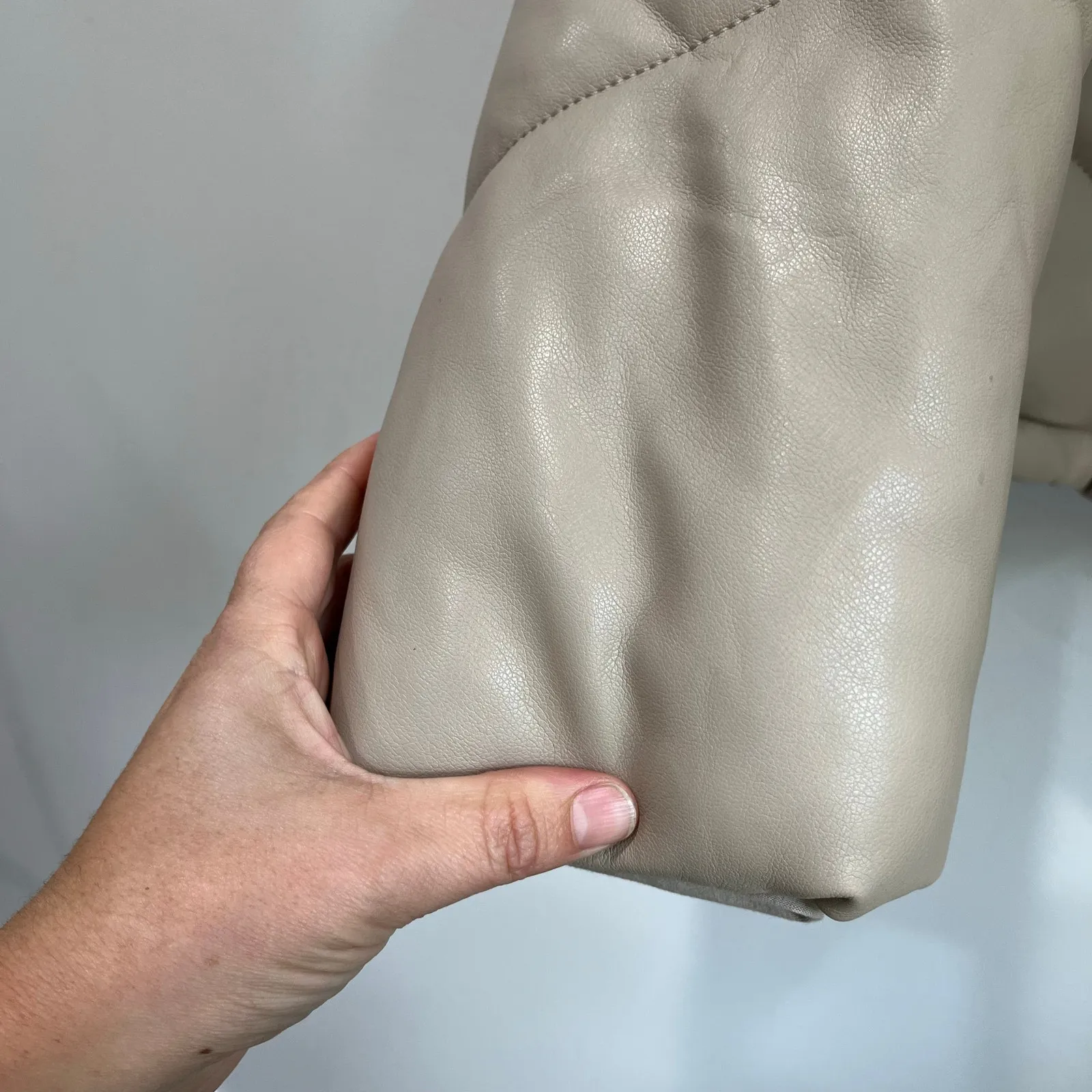 Abercrombie Vegan Leather Puffer Jacket Size M Neutral Beige Cropped Winter - Image 8