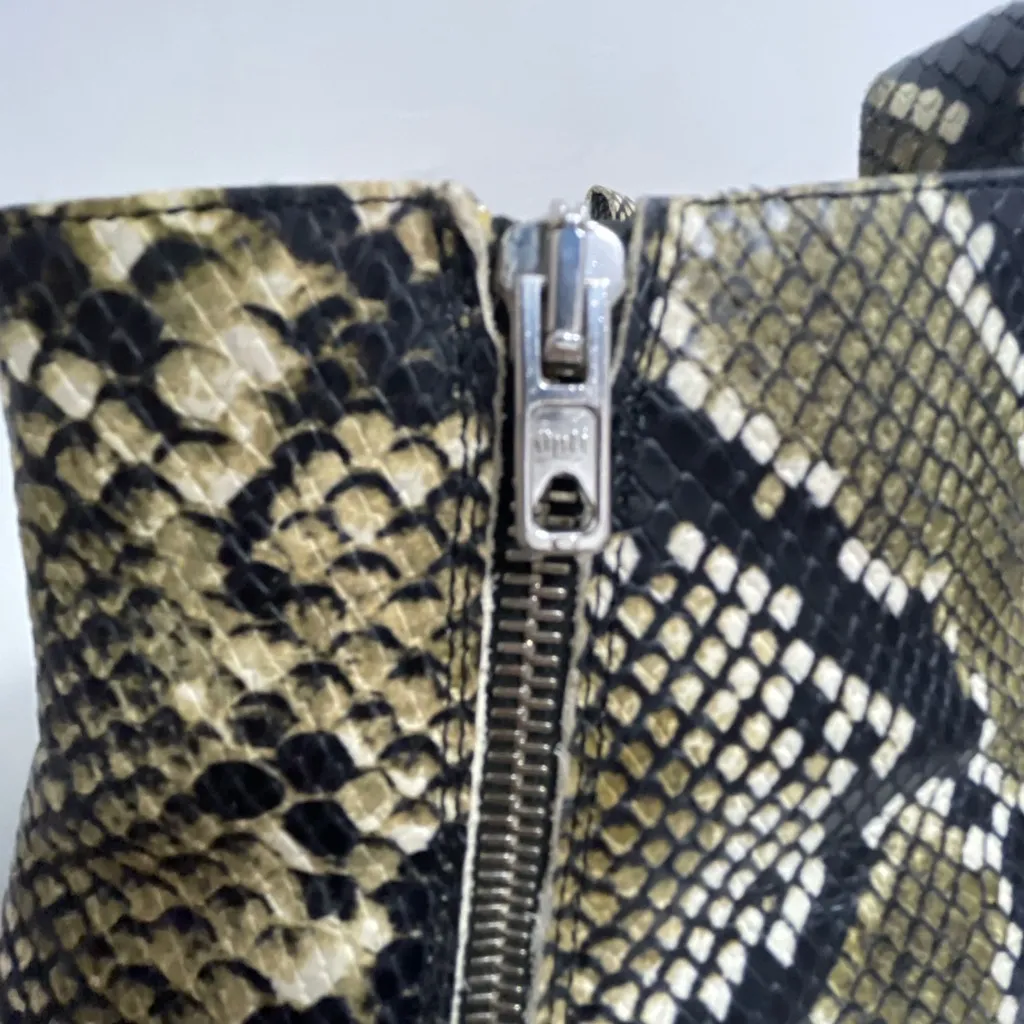 Everlane Women’s Boss Boot Snake Print Leather Ankle BootsMade in Italy 9.5(B28) - Image 8