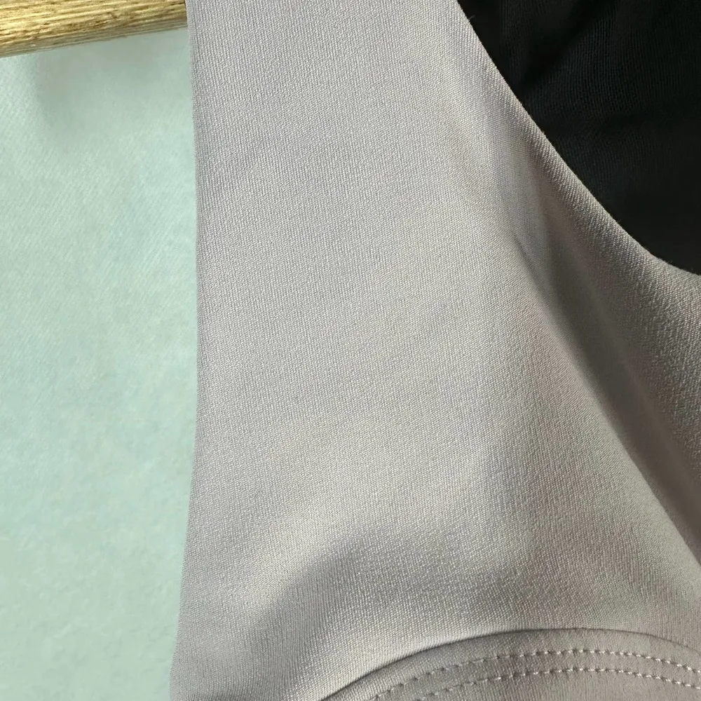 Koral Elaine Blackout Sports Bra Size Small Alvarado - Image 9