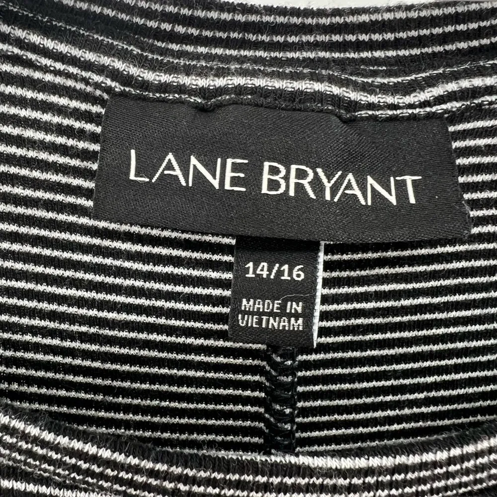 Lane Bryant striped black white knee length sleeveless ruffle dress 14/16 rayon - Image 5