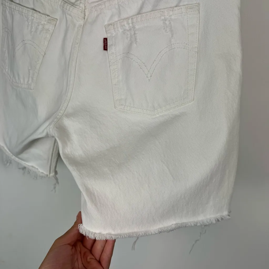 Levi’s 501 Cut Off Denim Shorts Sz 29 White Distressed Raw Hem Bermuda - Image 14
