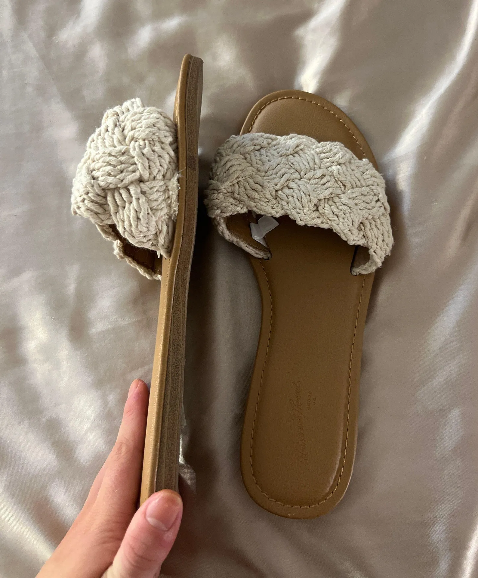 Universal Thread sandals - Image 2