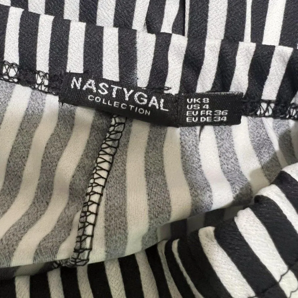 Nastygal size 4 black and white pants - Image 5