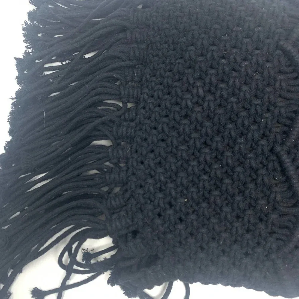 Danielle Nicole Macrame Fringe Tassel Wooden Handle Crossbody Bag in‎ Black - Image 6