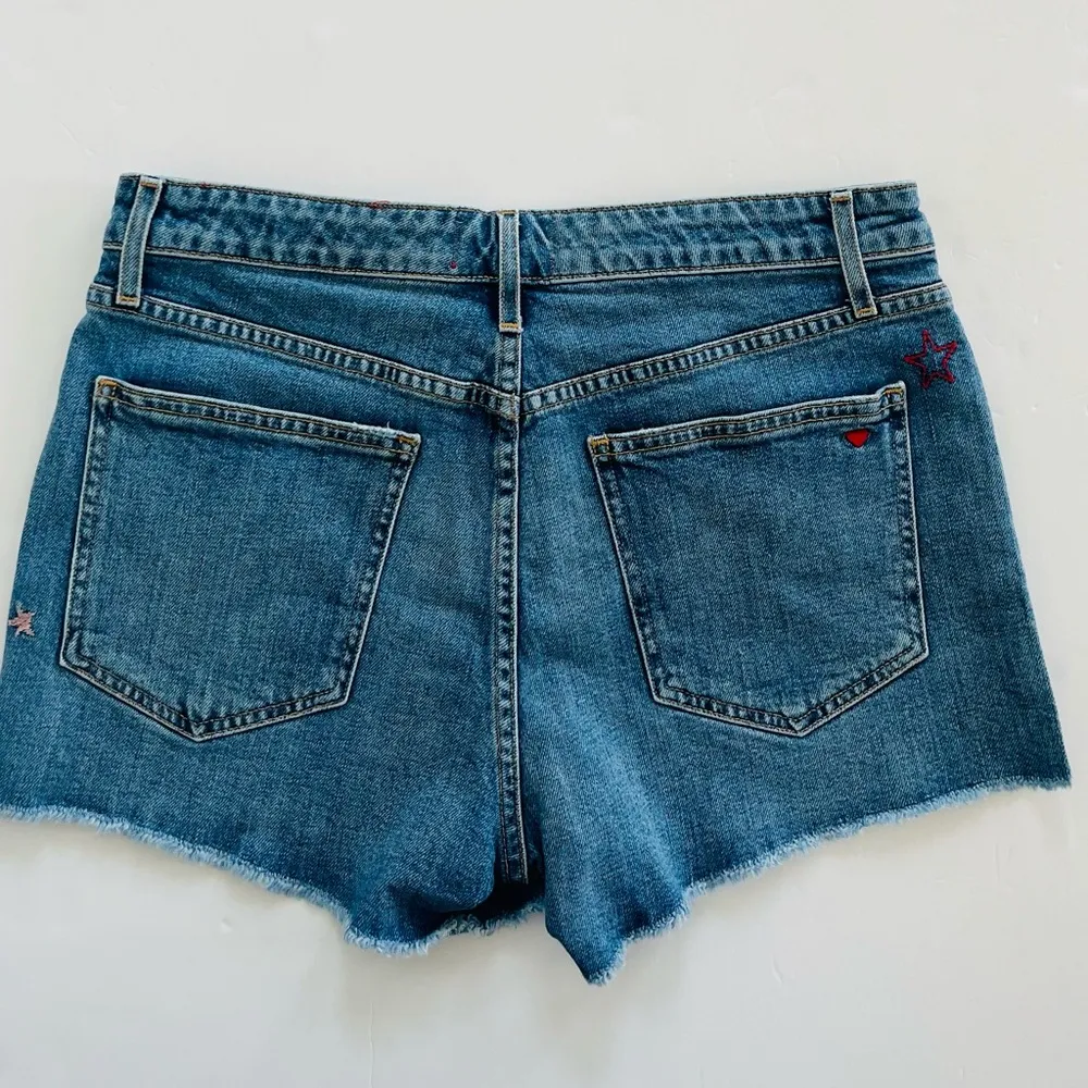 Sundry Blue Jean Shorts with Distressed Embroidered Star Accents Size 29 - Image 7