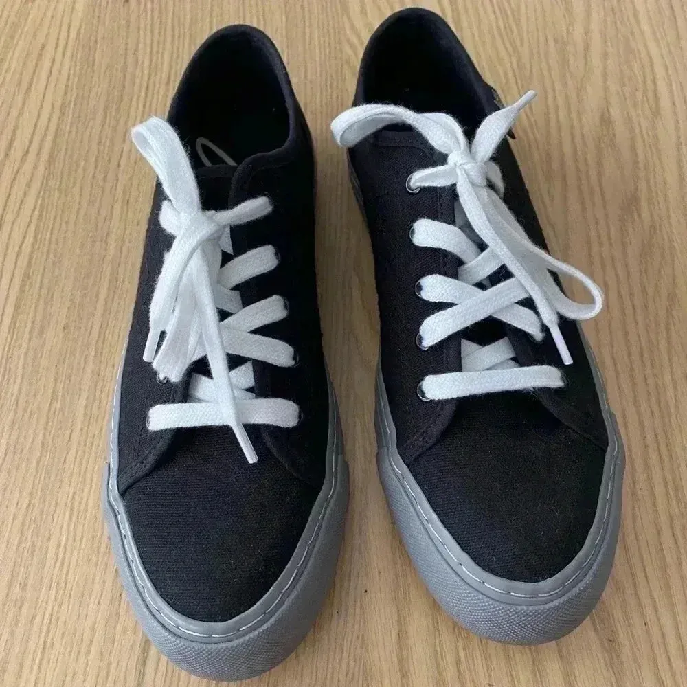 🆕 Zodiac Womens Ella Canvas Lifestyle Casual and Fashion Sneakers Black 8🆕 - Image 5