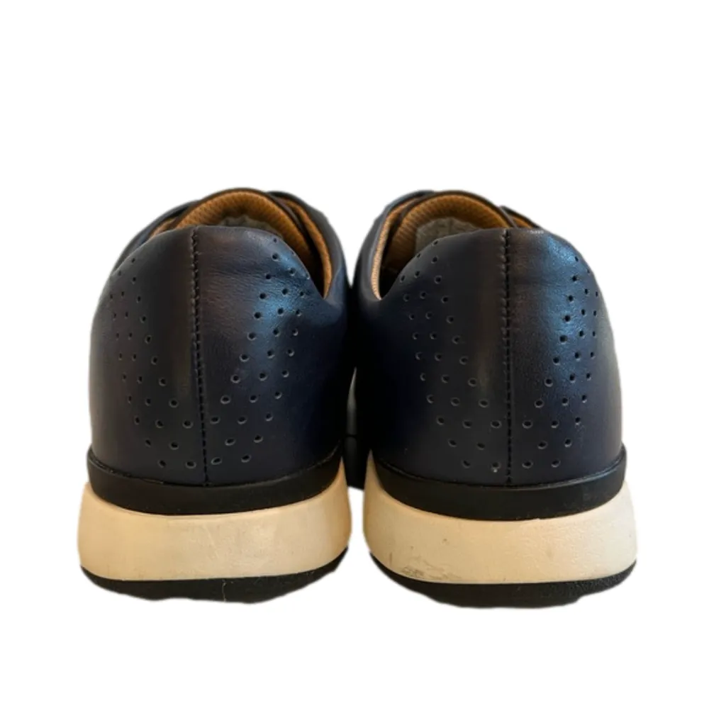 Vionic Codie Sapphire Blue (Navy) Camo walking shoe, size Women’s 7, EUC - Image 6